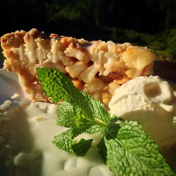 Fresh Apple Pie