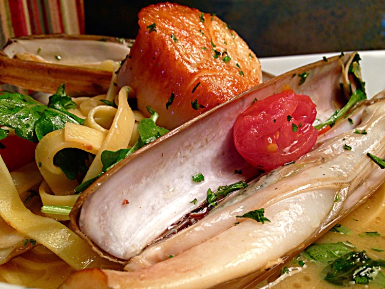 Scallop & Razor Clam Fettuccini